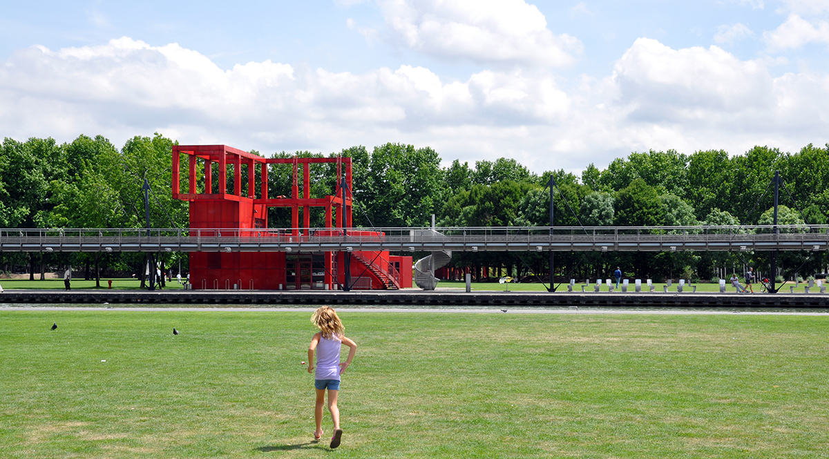 Kate Borson at Parc de la Villette 2010